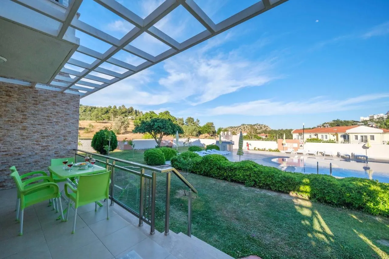 Golden Golf Sarigerme Villalari Вилла